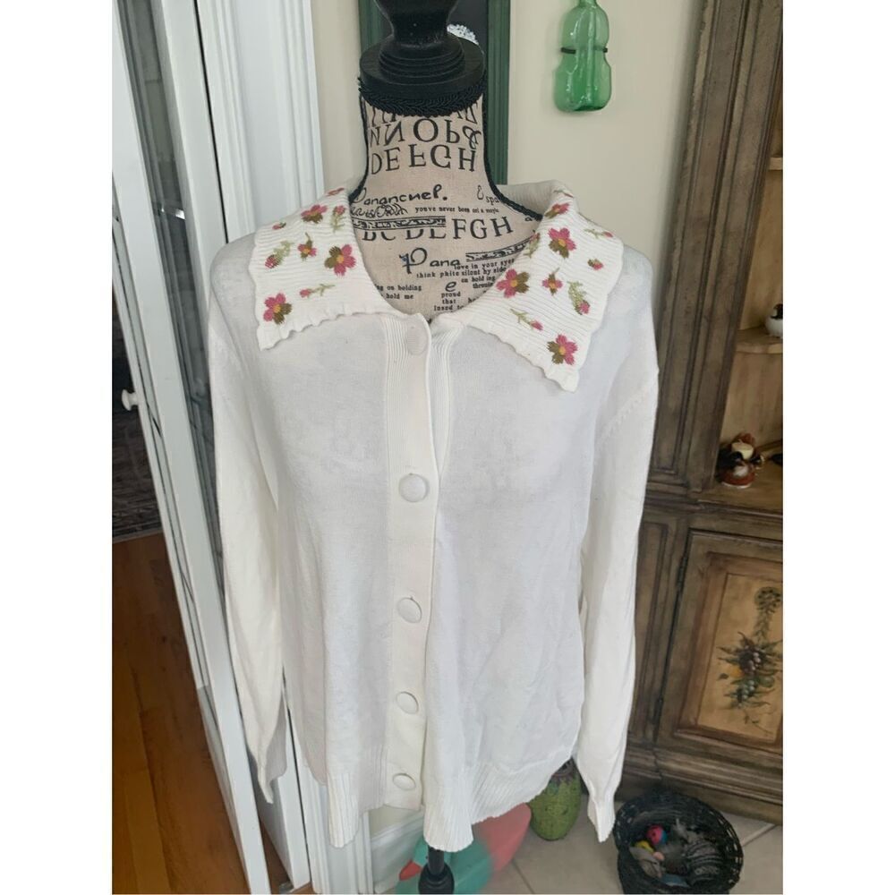 Aaeda White Knit Embroidered Cardigan NWT